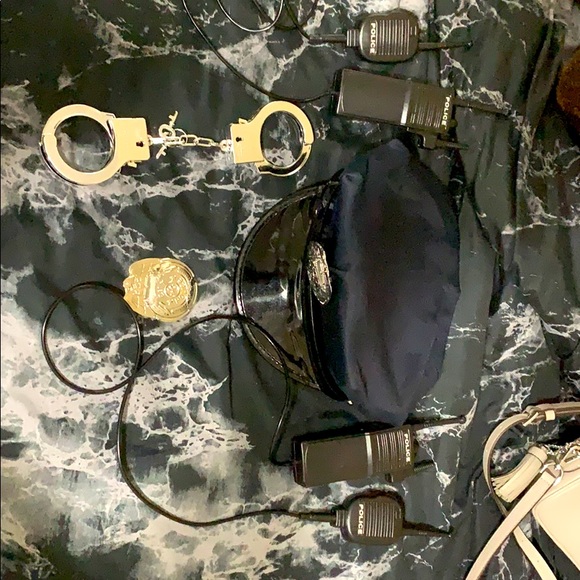 Police costume - Picture 2 of 2